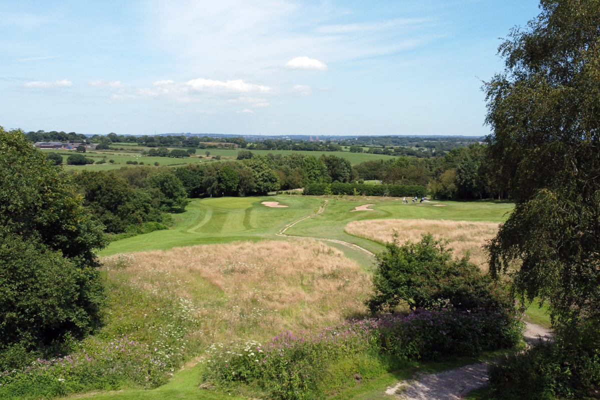 View form 11th tees