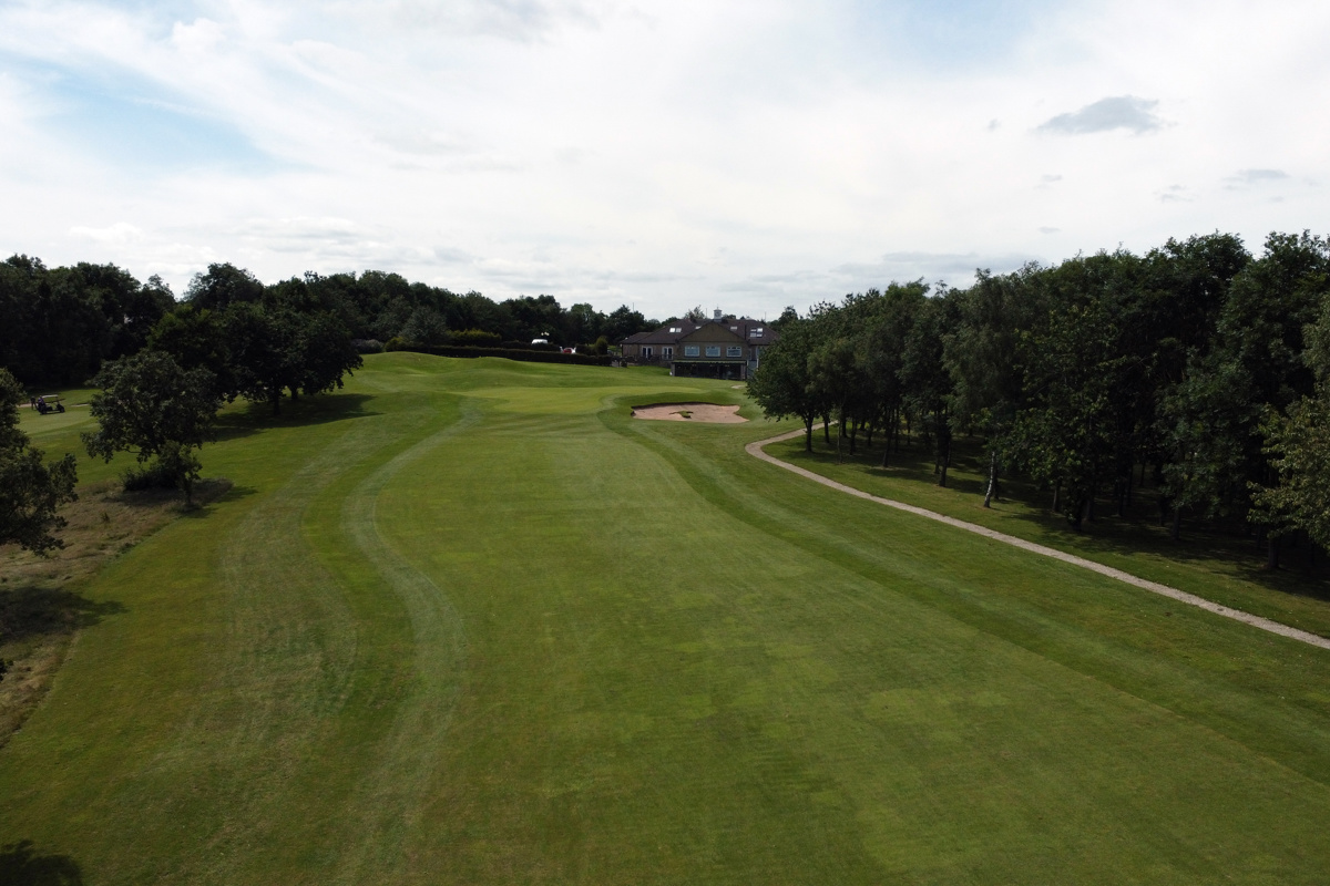 View towards 9th green from fairway